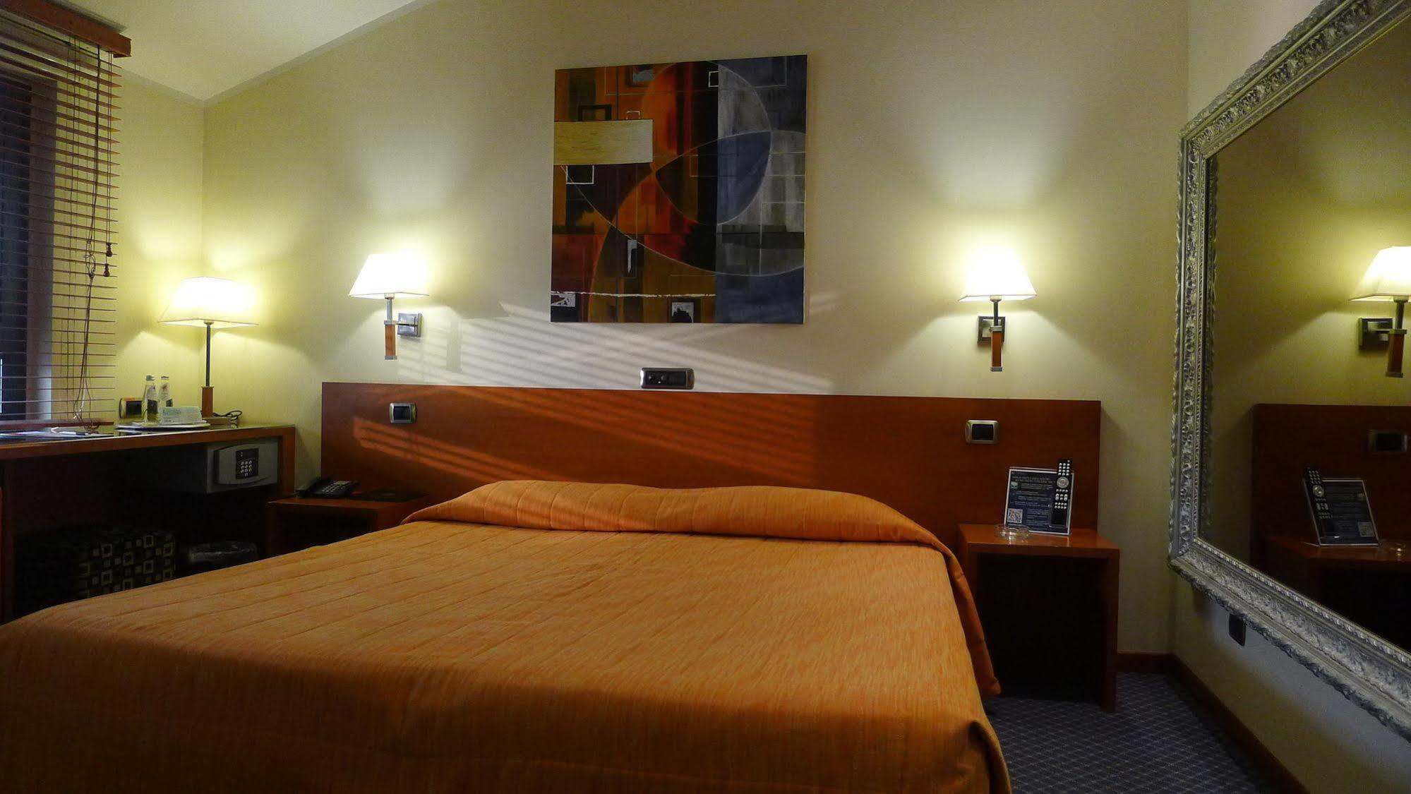 Hotel Motel K Casei Gerola Ngoại thất bức ảnh
