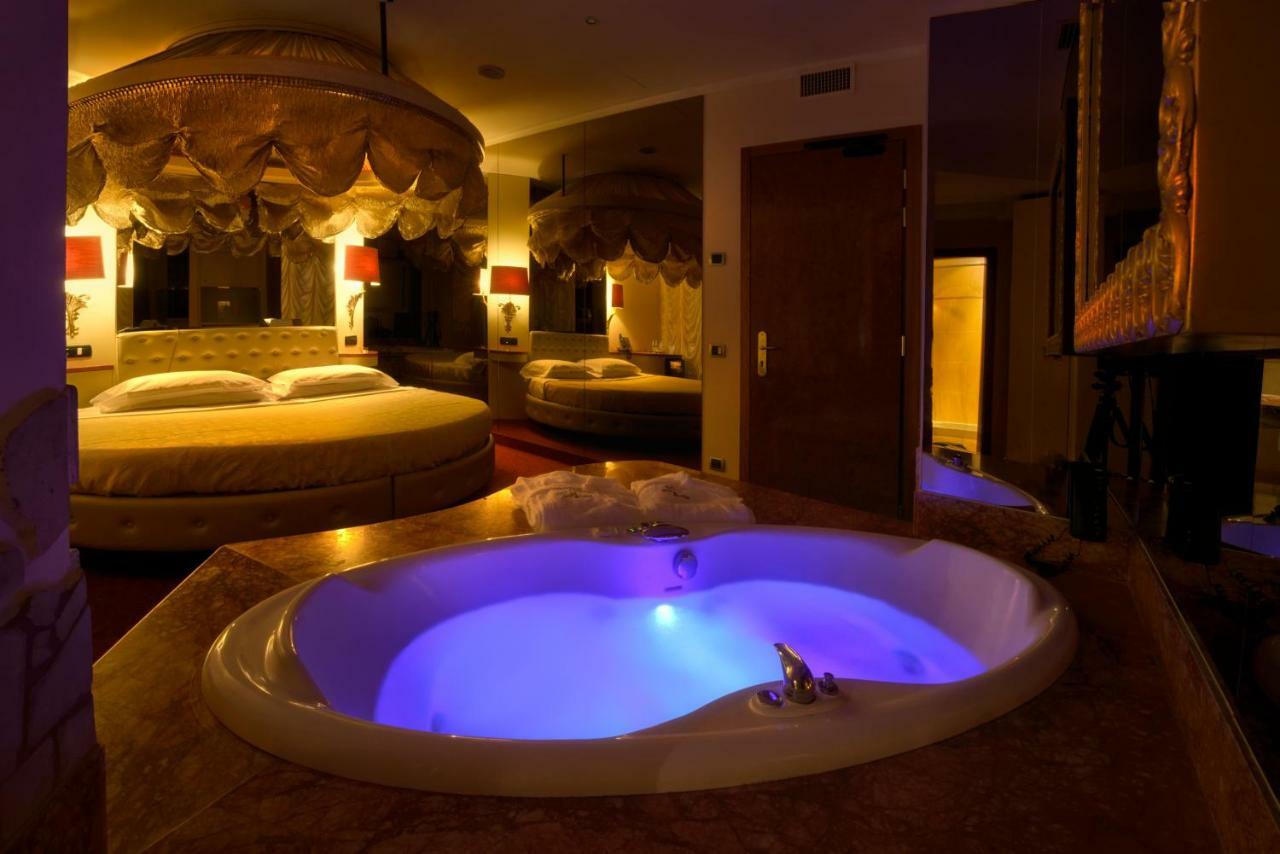 Hotel Motel K Casei Gerola Ngoại thất bức ảnh